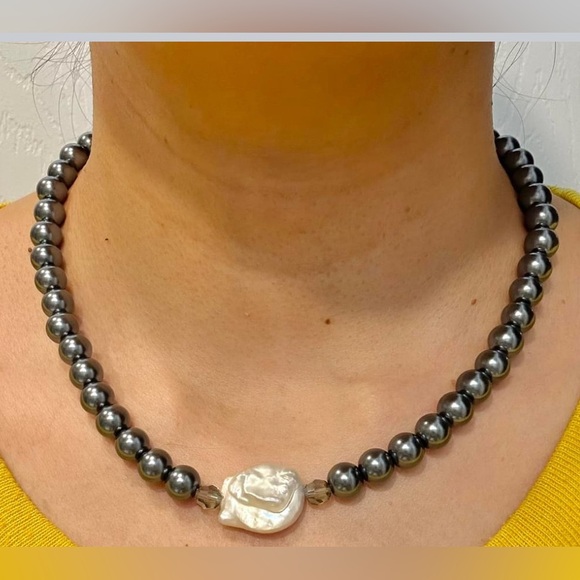 Handmade Glass Black pearl beads with Genuine Baroque Pearl & Swarovski crystal - Picture 2 of 3